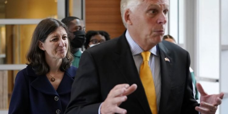McAuliffe seeks dismissal of GOP lawsuit over paperwork | Govt. & Politics