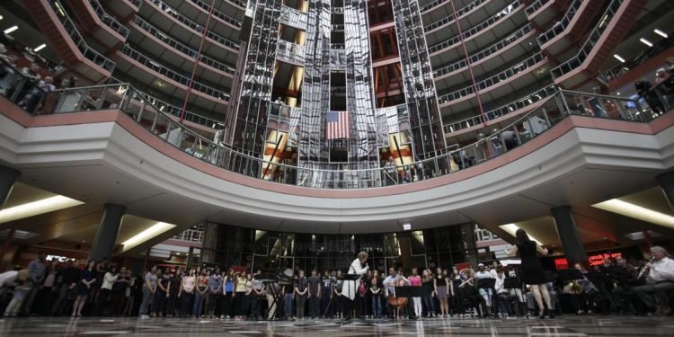 Design competition showcases Thompson Center redesign ideas | Govt-and-politics