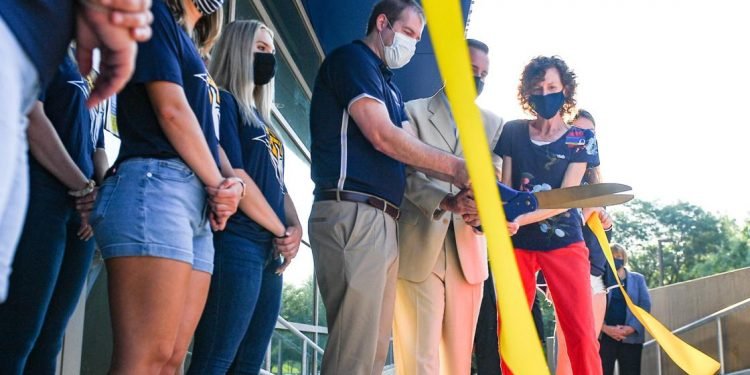 Augustana College opens new health and athletics center | Local Education