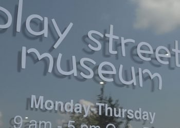 Police called after customers refuse to wear mask inside business