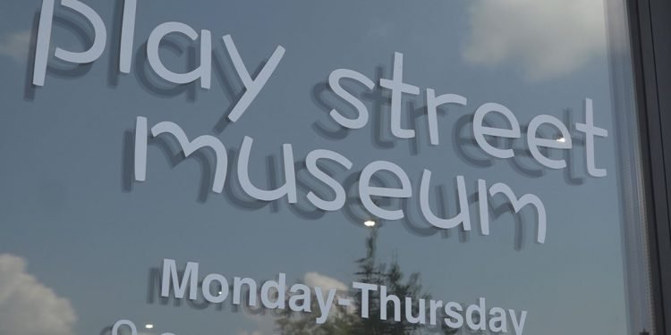 Police called after customers refuse to wear mask inside business