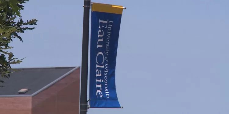 Health officials fear COVID-19 spike as students return to campus