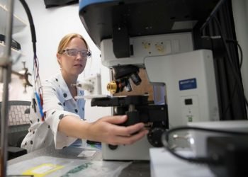 Kimberly See answers questions about batteries and how new technology can combat global warming