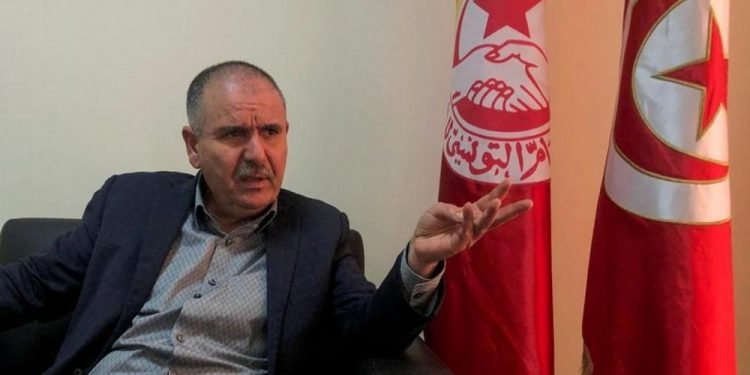 Tunisia’s powerful union calls to change political system