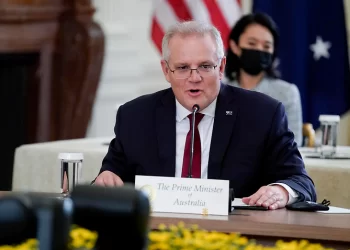 Scott Morrison throws cold water on France’s ‘technology secrets’ claim