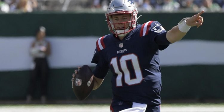 Jones, Patriots breeze past Jets as Wilson throws 4 INTs | Sports