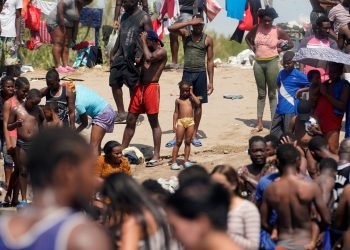 Politicians demand new approach to Haitian migrants