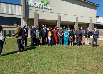 Mon Health cuts ribbon on new facility in the Fairmont Technology Park