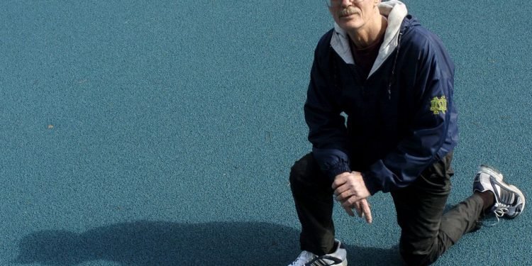 Hemlock coach Bill Agresta runs into Saginaw County Sports Hall of Fame