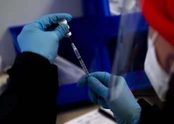 Opinion: No, COVID-19 vaccine mandates do not violate your Constitutional rights