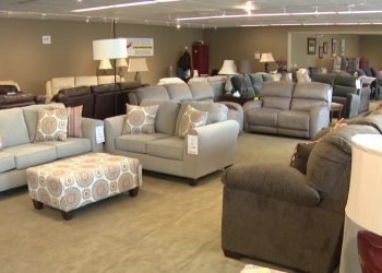 Sawmill Furniture holds going out of business sale