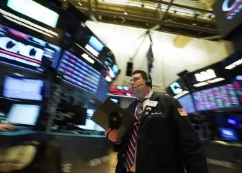 Wall St. sinks amid China’s Evergrande contagion fears, US debt politics