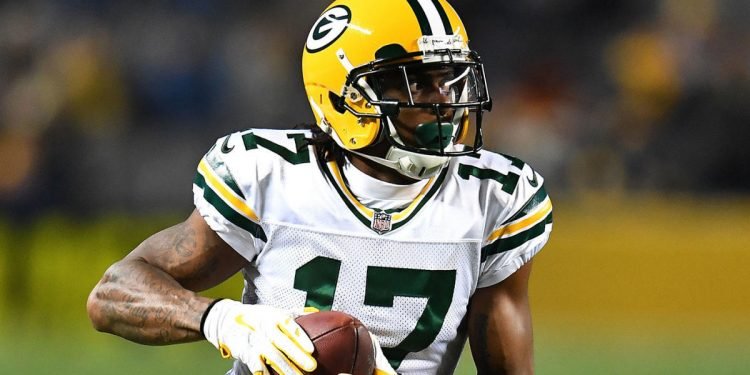 Davante Adams has a familiar message for Packers fans and detractors: ‘Just relax, it’s a very long season’