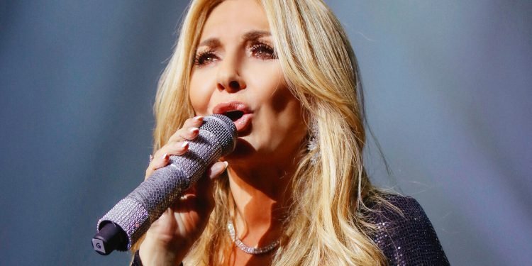 Iranian Singer Googoosh Performs To Remind Iranians About Their Culture : NPR