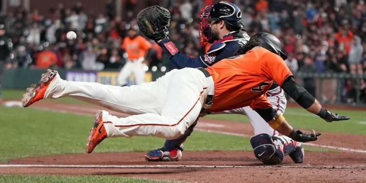 Pinch-Hitter Pitcher Gausman Sac Fly in 11th, SF Tops Braves | Sports News