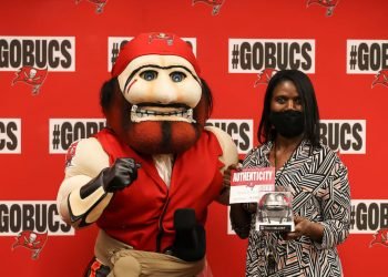Tampa Bay Buccaneers Present More Than $50,000 in New Technology to Young Middle Magnet School in East Tampa