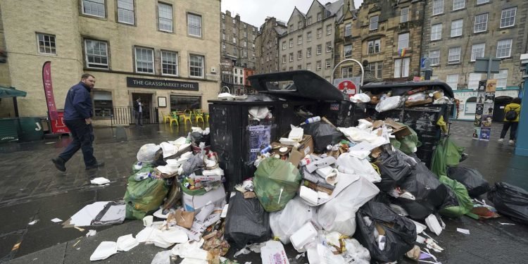 Garbage piles in Scotland raise health concerns amid strikes