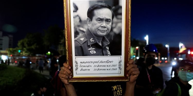Thai court to rule on Prayuth’s term limit as protests continue | Politics News