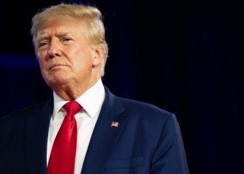 Opinion: Trump is worried after FBI search — and he should be