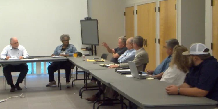 Business owners meet to discuss MDOT 16th Avenue project