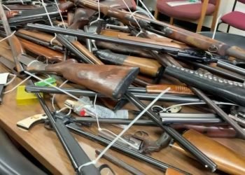 Hochul moves to strengthen ban realistic imitation weapons