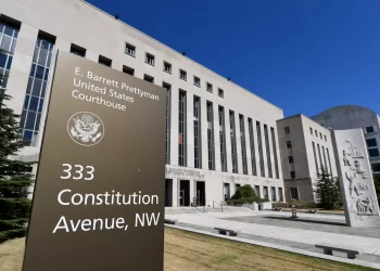 Certain court employees can engage in political activity outside of work, judges rule