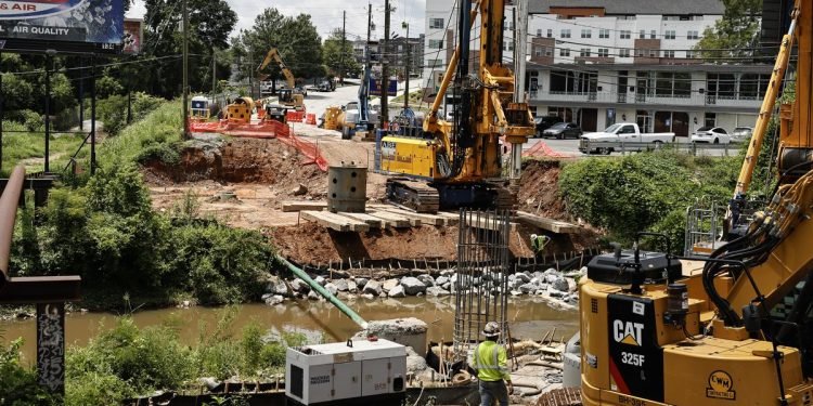 The long, frustrating wait on Cheshire (Without the) Bridge Road