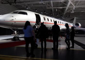 Bombardier reports smaller loss on steady demand for business jets