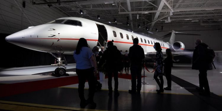 Bombardier reports smaller loss on steady demand for business jets