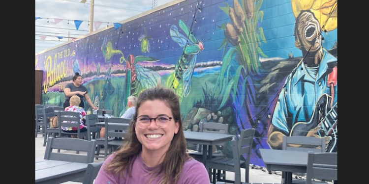 Huge new Palace mural is a royal pleasure for QC artist, business