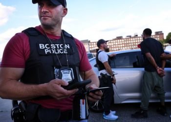 Meet Ben Linsky, the Boston police officer bringing his mental health background to the streets