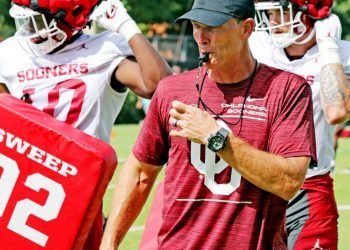 Sooners to CFP in CBS Sports bowl projections