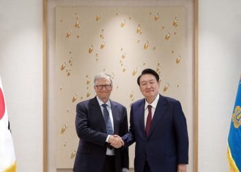 Bill Gates, South Korea expand global health partnership