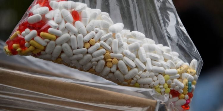 ‘American Cartel’ authors go inside the opioid industry : Shots