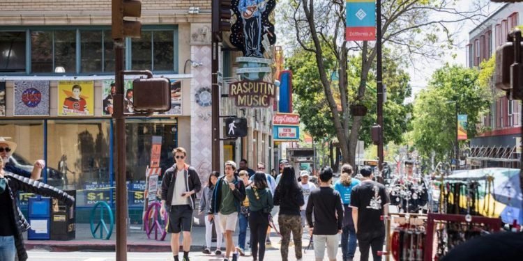 Cheap Eats, Record Stores, Vintage Clothes + Culture on Telegraph Avenue in Berkeley
