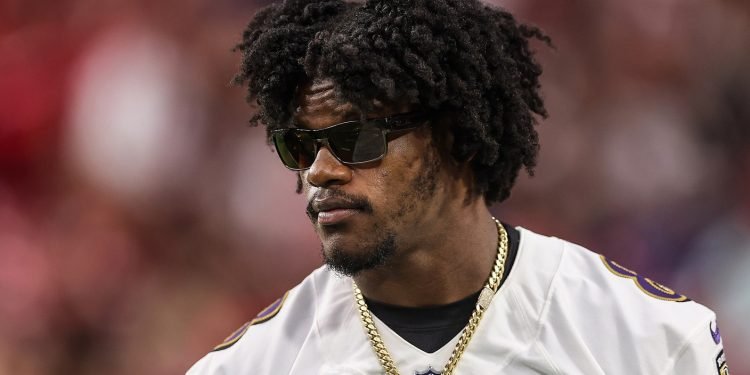 Lamar Jackson takes to Twitter, comments on Ravens contract