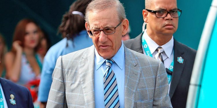 NFL suspends Dolphins owner, strips team of 2023 first-rounder for Tom Brady, Sean Payton tampering
