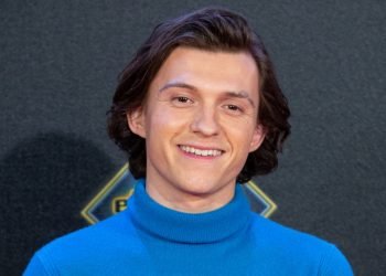 Tom Holland Quits Social Media For Mental Health – Deadline