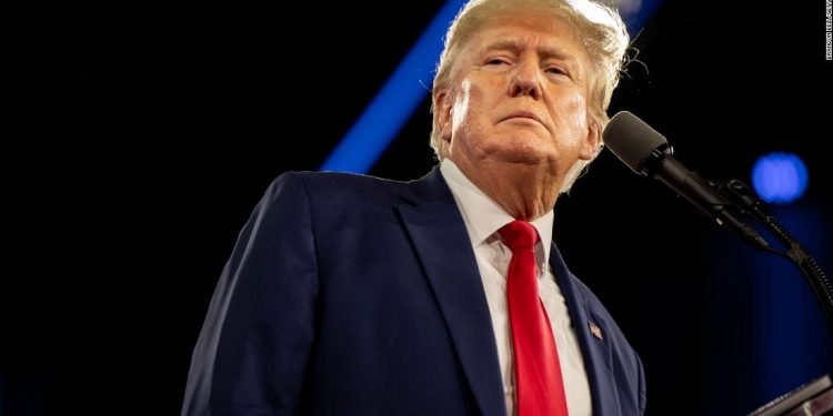 Donald Trump has repeatedly called for lengthy jail sentences for those who he claimed mishandled classified information