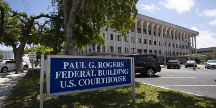 Trump Mar-a-Lago case: Justice Department open to one of Trump’s proposed candidates for special master review