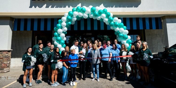 Nothing Bundt Cakes of Okemos fundraises for mental health awareness