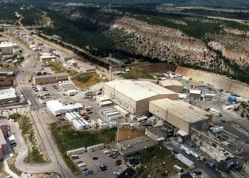 Opinion: California’s power grid woes show an urgent need for a battery-improving Manhattan Project