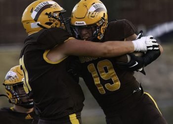 No. 2 Helena Capital takes care of business against Kalispell Flathead | Class AA High School Football