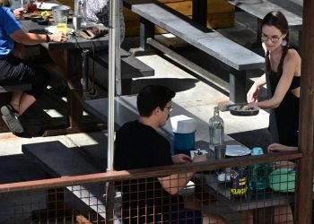 Colorado Springs restaurants struggle with labor shortages, inflation | Business