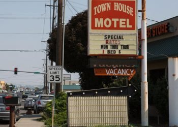 Sunnyside Council revokes Townhouse Motel’s business license because of safety, security issues | Lower Valley