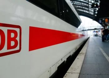 EXCLUSIVE German govt, Deutsche Bahn agree to sell Schenker logistics business – sources