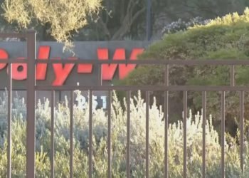 Neighbors say business making Henderson neighborhood smell