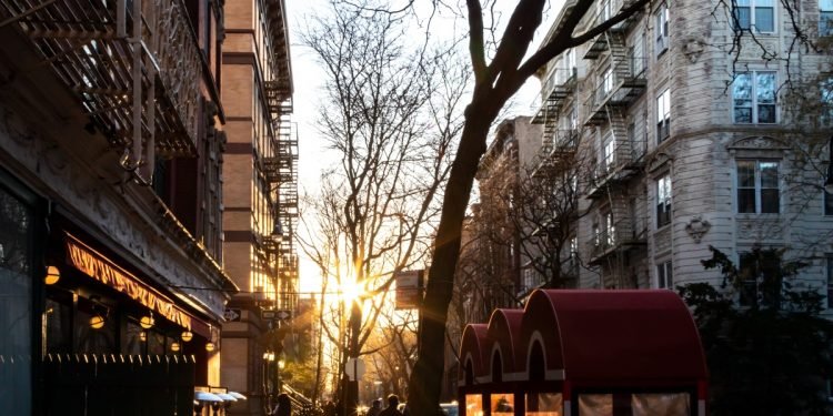 Instagram transforms the poster business of 2 octogenarian brothers