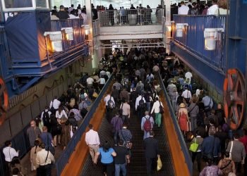 What We Know Now About the Business Impact of Hybrid Work