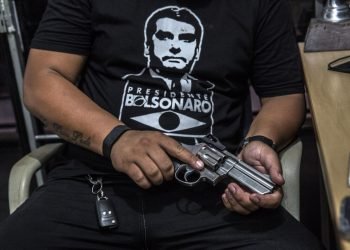 Opinion | Bolsonaro’s obsessive gun policy endangers all Brazil